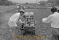 水稲の省力栽培　施肥捲種機で水稲のモミと肥料の直まき作業＝球磨郡多良木町