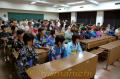 熊本大学理学部で「七夕祭り」　浴衣姿で講義を聴く女子学生たち＝熊本市黒髪