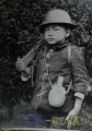 昭和11年ごろ　軍国調の服装をした子ども＝熊本市大江