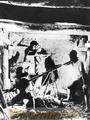 昭和１９年・防空壕掘り　空襲の激化で国民は身を守る防空壕掘り
