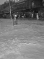 20６・２６熊本大水害　ものすごい音をたてて濁流は下通へ、坪井川へと流れた＝熊本市手取本町、26日夕方