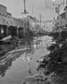 ６・２６熊本大水害　上通商店街は泥沼と化し商品は泥流に流された＝熊本市上通町