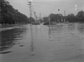 04６・２６熊本大水害　一面泥海となった熊本市役所前の市電通り＝熊本市手取本町