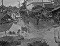 22６・２６熊本大水害　倒壊した家屋が続く子飼橋―一夜塘間＝熊本市子飼町