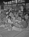 ６・２６熊本大水害　避難所での暮らし＝熊本市の大江小学校