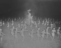 武夫原に裸像の乱舞　熊本大学生恒例のファイヤーストーム＝熊本
