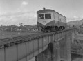 創立40年を迎えた熊延鉄道　鉄橋を渡る新型ディゼルカー