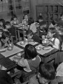みんなで給食＝熊本市の白川小学校