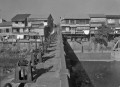 坪井川の堰から見た二本木石塘＝熊本市二本木町