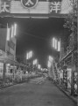 下通りに街灯つく＝熊本市