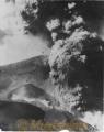 阿蘇中岳噴火、大爆発＝阿蘇町。多数の登山者が死傷する大惨事を招いた。獣の