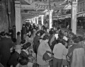 年末商戦　にぎわい＝熊本市下通