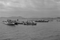 タイ網漁の船団＝本渡市伊佐津の沖
