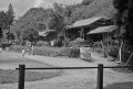 皆越小学校八ケ峰分校の校舎と校庭＝球磨郡上村