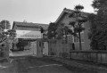 創立５０周年を迎えた県立ろう学校の正門＝熊本市水前寺町