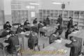 八代白百合学園の図書室＝八代市