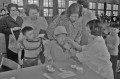 来年度入学児童の予防接種＝熊本市の出水小学校