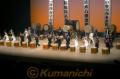 音楽まつりで力強い太鼓の演奏を披露する自衛隊員たち＝熊本市民会館
