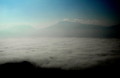阿蘇谷を覆う雲海。奥は阿蘇五岳＝阿蘇市の大観峰から
